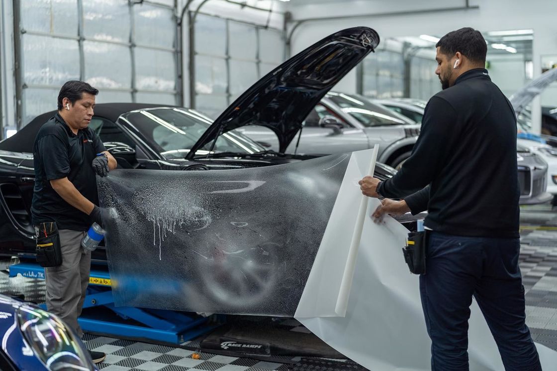 Preço de fábrica de alta qualidade PPF TPU Transparente Gloss Adesivo Película de proteção de pintura automotiva para veículos automotivos